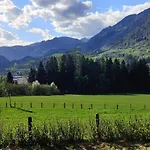 Grosses Mit Weitlaeufigem Garten, Naturteich & Bergblick * Plankenau
