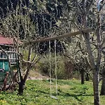 Grosses Mit Weitlaeufigem Garten, Naturteich & Bergblick Апартаменты