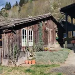 Grosses Mit Weitlaeufigem Garten, Naturteich & Bergblick Апартаменты Plankenau