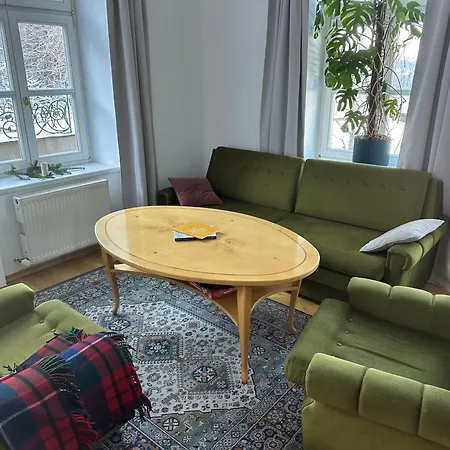 Grosses Mit Weitlaeufigem Garten, Naturteich & Bergblick Lägenhet