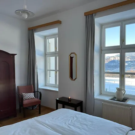 Ruhiges Am Waldrand Im Skigebiet *