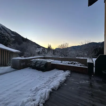 Ruhiges Am Waldrand Im Skigebiet *