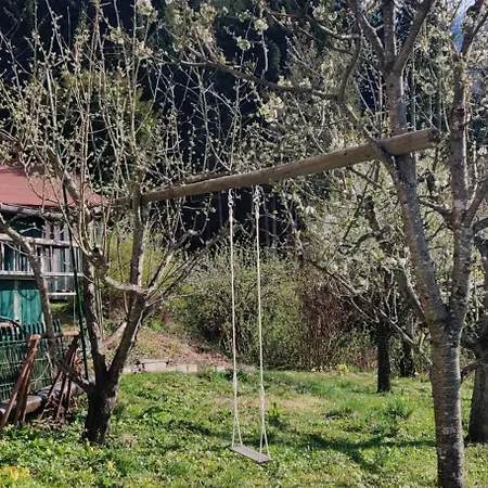 Grosses Mit Weitlaeufigem Garten, Naturteich & Bergblick Appartamento